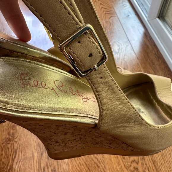 Lilly Pulitzer wedge heels with beige leather size 7 - Picture 6 of 8